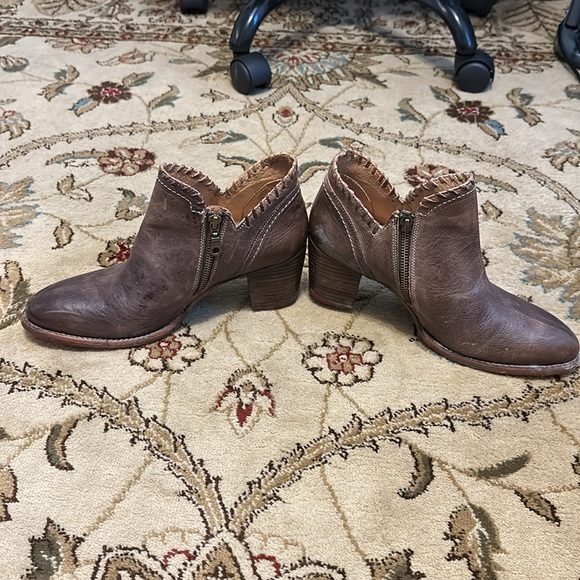 Boots - Picture 2 of 5